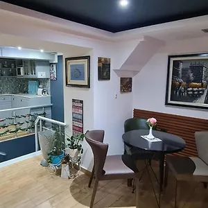 3* Гостевой дом Funky & Adventures
